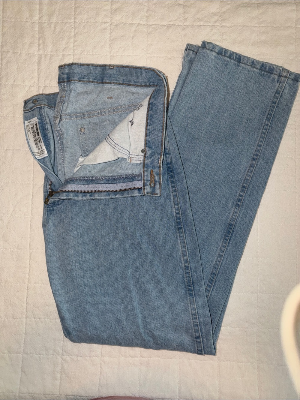 Classic Light Blue Women’s Jeans - Straight Fit Wrangler